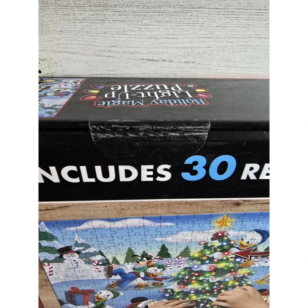 Disney Holiday Magic Light-Up Jigsaw Puzzle Ceaco 500 Piece Mickey Christmas LED
